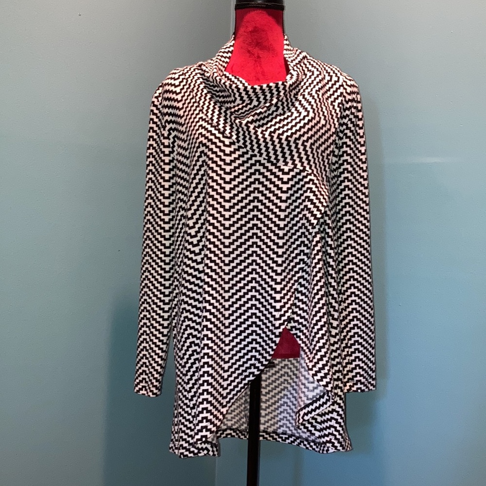 The Limited Black and White Cowl Neck Cape Top Size Small